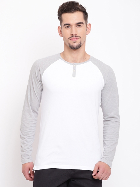 

Blackberrys Men White & Grey Solid Henley Neck T-shirt