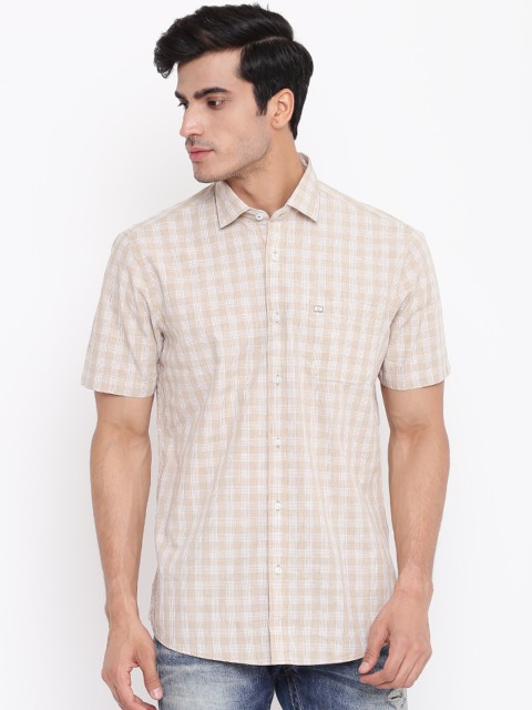 

Blackberrys Men Beige & Off-White Slim Fit Checked Casual Shirt