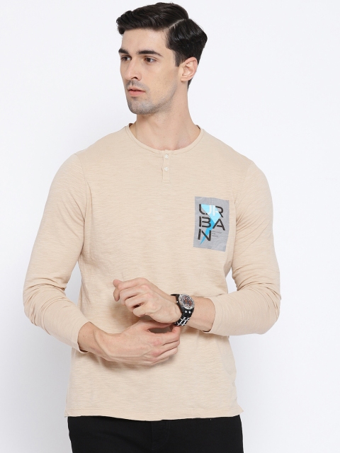 

Blackberrys Men Beige Solid Henley Neck T-shirt