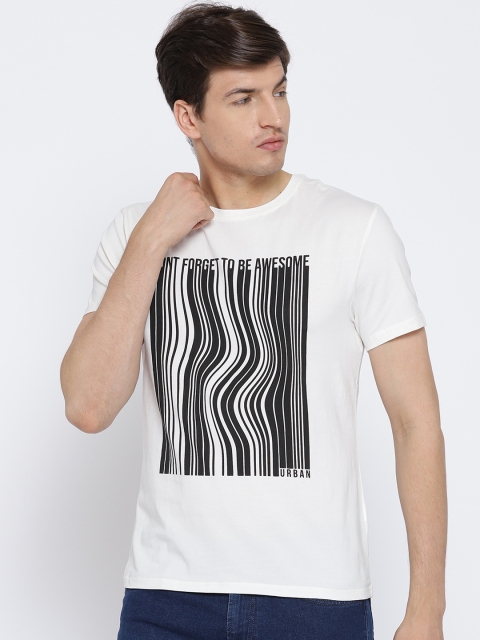 

Blackberrys Men Off-White Printed Round Neck T-shirt