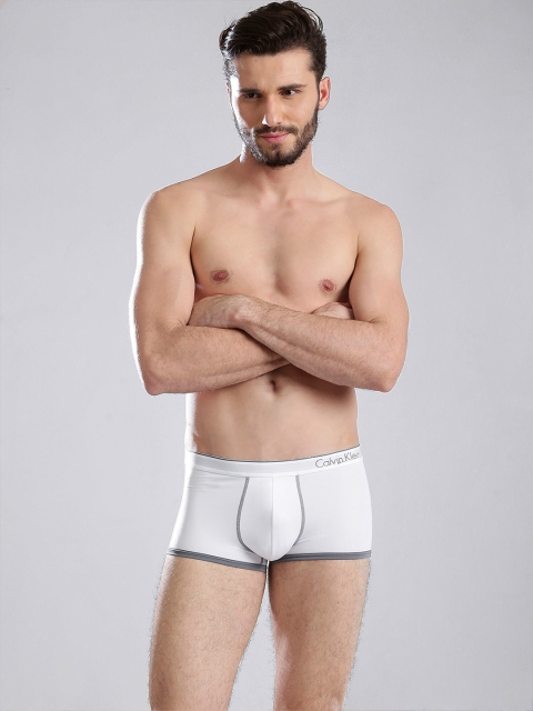 

Calvin Klein Underwear White Trunks U8516D-100