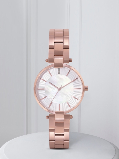 

DressBerry Women White Analogue Watch MFB-PN-MF0224L.01