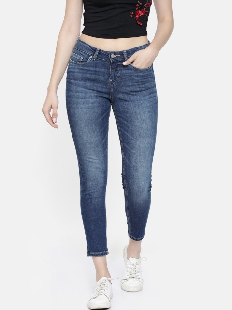 

Vero Moda Women Blue Skinny Fit Mid-Rise Clean Look Stretchable Cropped Jeans