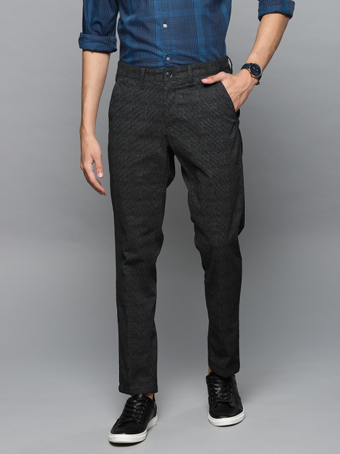 

Louis Philippe Sport Men Black Comfy Tapered Fit Printed Chinos