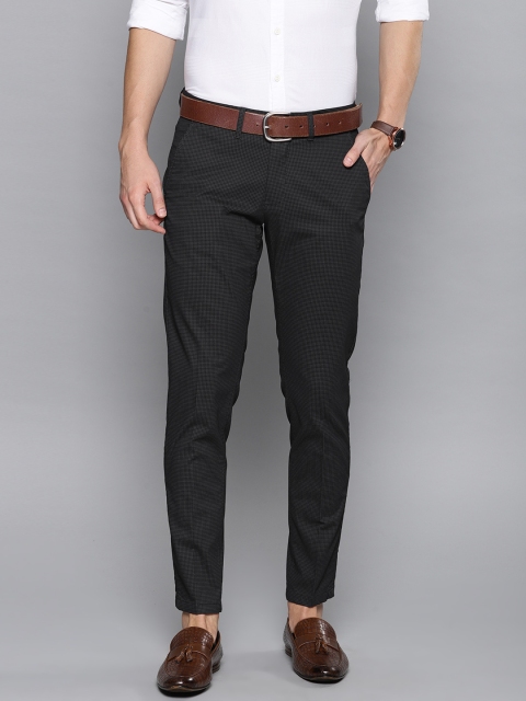 

Louis Philippe Sport Men Black & Grey Tapered Fit Checked Chinos