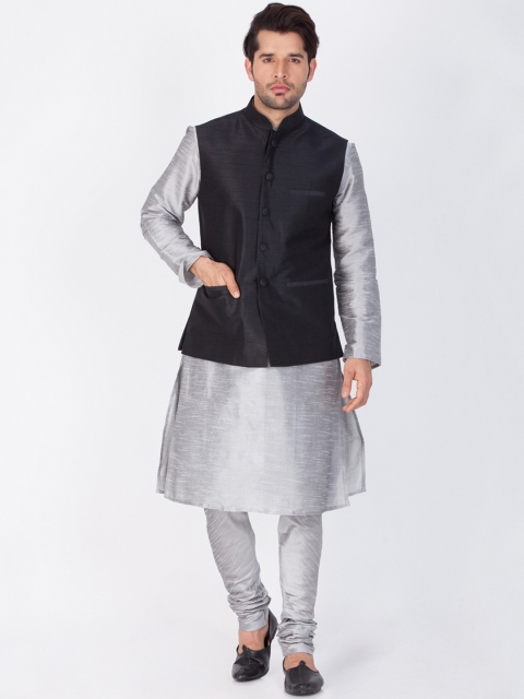 

VASTRAMAY Men Grey Solid Kurta with Churidar