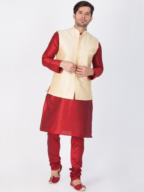 

VASTRAMAY Men Gold-Toned & Maroon Self Design Kurta with Churidar