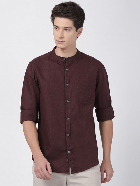 

Crocodile Men Maroon Slim Fit Self Design Casual Shirt
