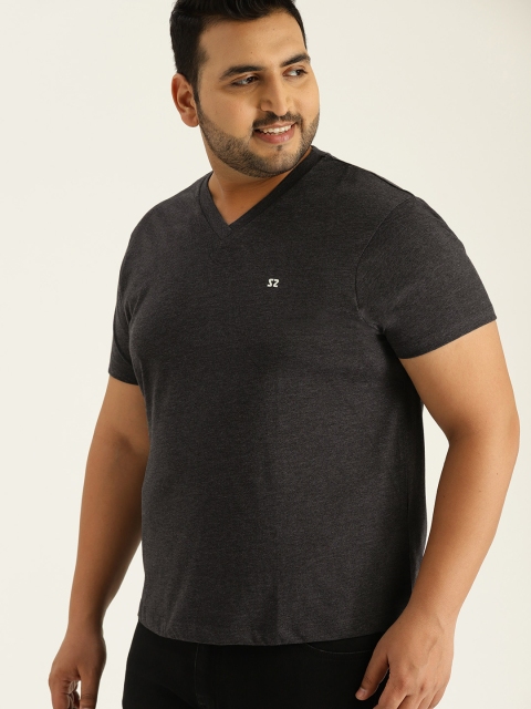 

Sztori Plus Size Men Charcoal Grey Solid V-Neck T-shirt