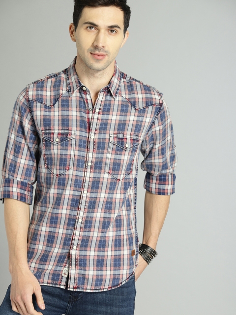 

Roadster Men Navy Blue & Rust Red Regular Fit Checked Casual Shirt