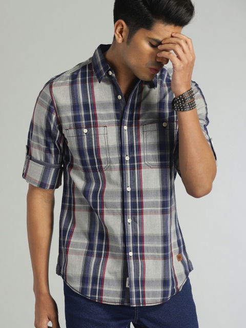 

Roadster Men Grey & Navy Regular Fit Melange Checked Casual Shirt