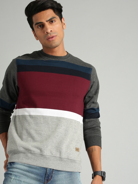 

Roadster Men Grey Melange & Maroon Colourblocked Sweatshirt