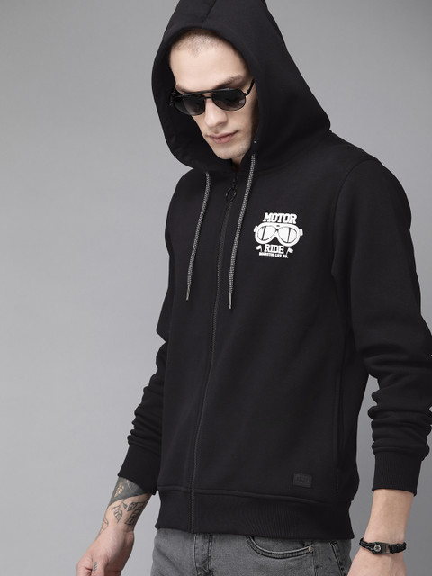 

Roadster Men Black Solid Hooded Sweatshirt