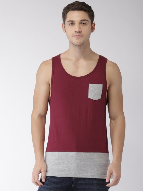 

The Indian Garage Co Men Maroon & Grey Colourblocked Round Neck T-shirt