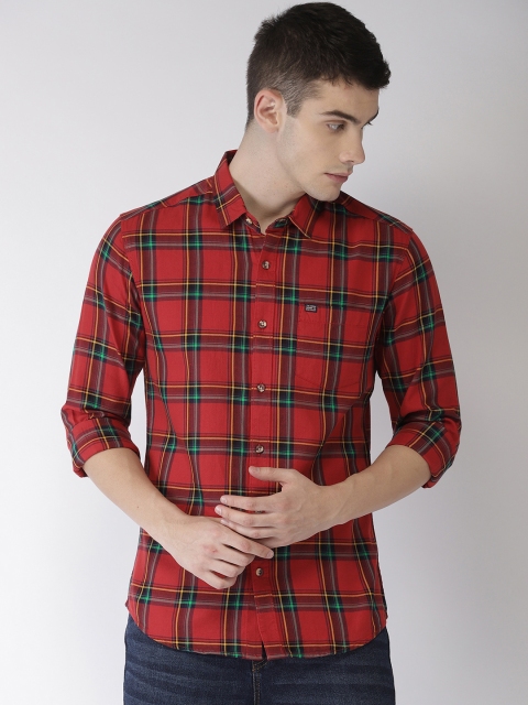 

The Indian Garage Co Men Red & Green Slim Fit Checked Casual Shirt