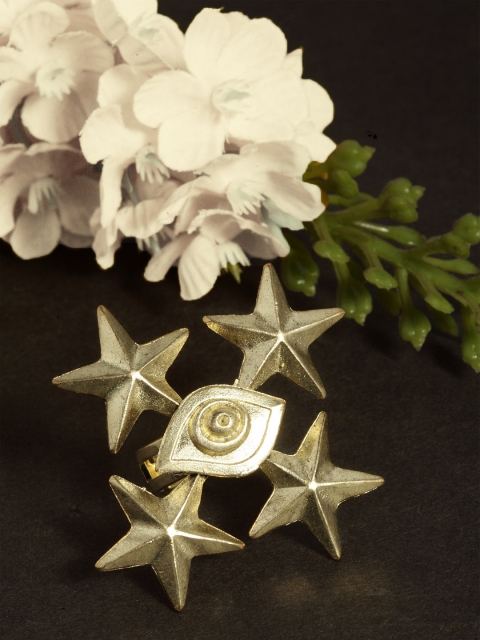 

SASSAFRAS Women Gold-Plated Star & Eye-Shaped Handcrafted Cocktail Ring