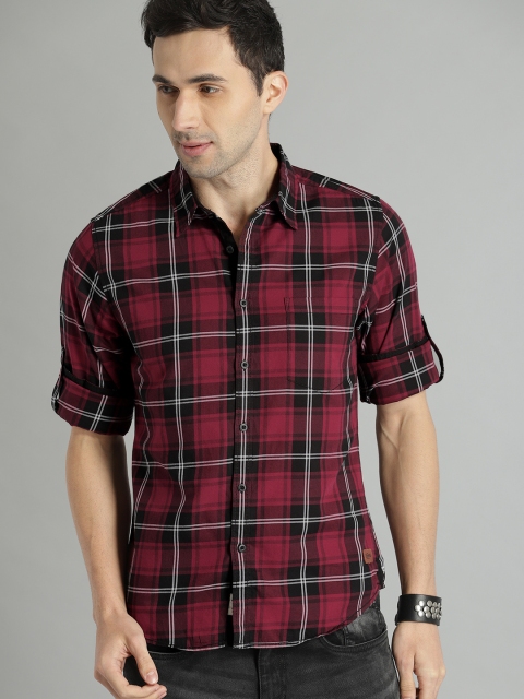 

Roadster Men Maroon & Black Checked Casual Shirt