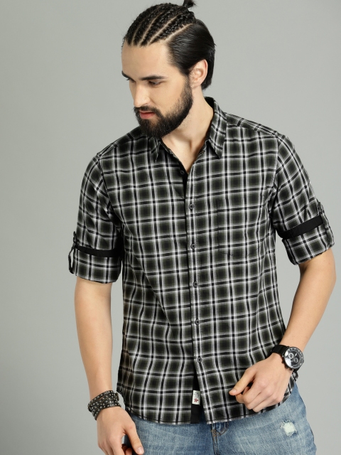 

Roadster Men Olive Green & Black Regular Fit Checked Casual Shirt