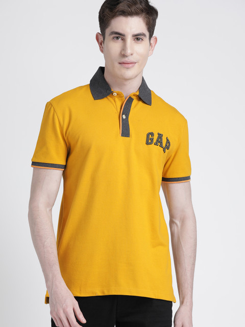 

GAP Men's Logo Short Sleeve Polo Shirt with Contrast Collar, Mustard