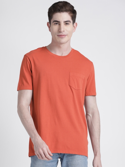 

GAP Men Orange Vintage Wash Pocket T-Shirt, Rust