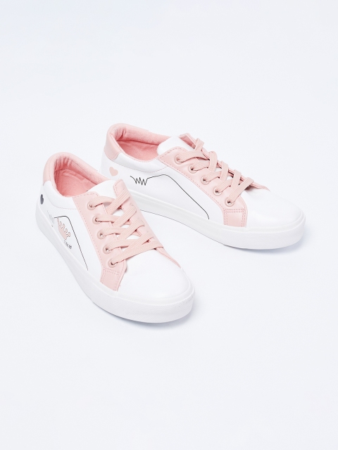

Fame Forever by Lifestyle Girls White Sneakers