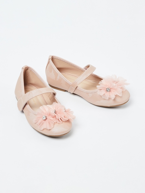 

Fame Forever by Lifestyle Girls Pink Applique Ballerinas