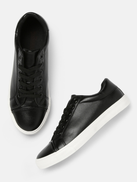 

Roadster Women Black Sneakers