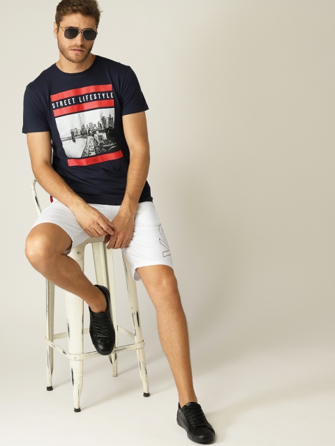 

United Colors of Benetton Men White Solid Regular Fit Regular Shorts