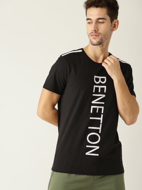 

United Colors of Benetton Men Black Printed Round Neck T-shirt