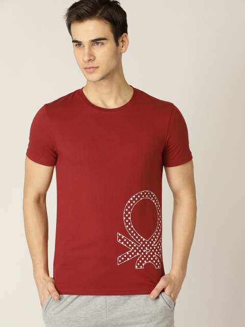 

United Colors of Benetton Men Maroon Printed Round Neck T-shirt