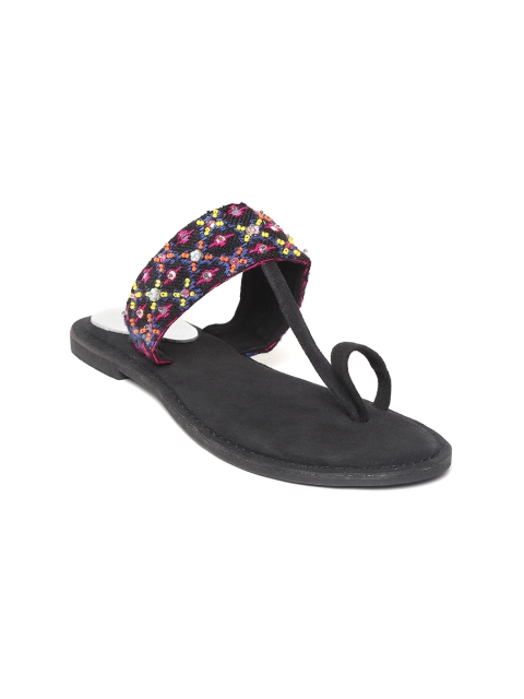 

Crave Connect Women Black & Pink Woven Design Suede Leather One Toe Flats