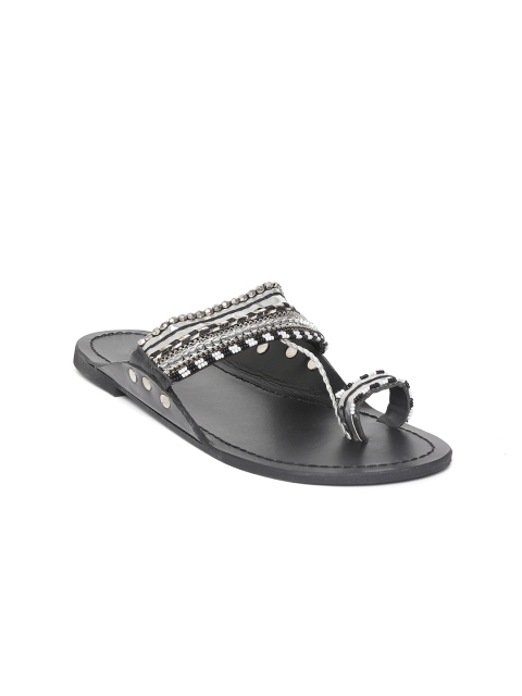 

Crave Connect Women Black & Silver-Toned Woven Design Leather One Toe Flats