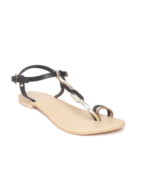 

Crave Connect Women Black & Gold-Toned Colourblocked Leather One Toe Flats