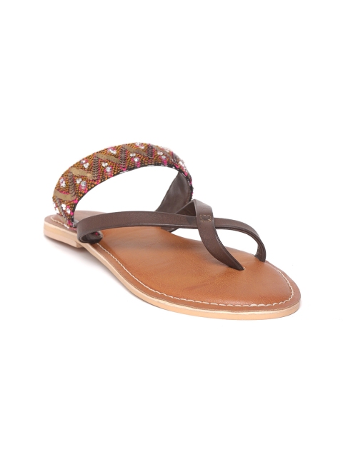 

Crave Connect Women Brown & Pink Woven Design One Toe Flats, Copper