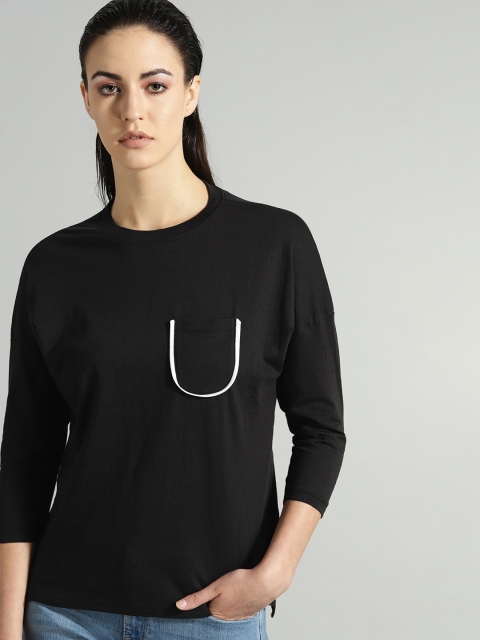 

The Roadster Lifestyle Co Women Black Solid Round Neck T-shirt