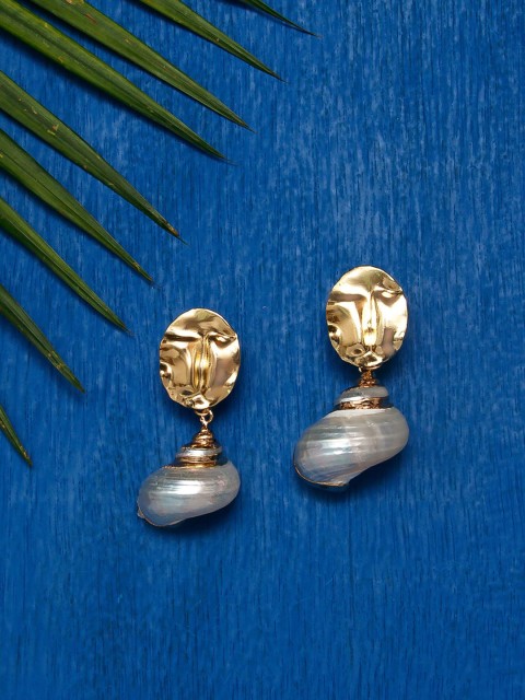 

Pipa Bella Off-White Quirky Drop Earrings