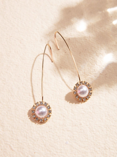 

Pipa Bella White & Gold-Toned Geometric Drop Earrings