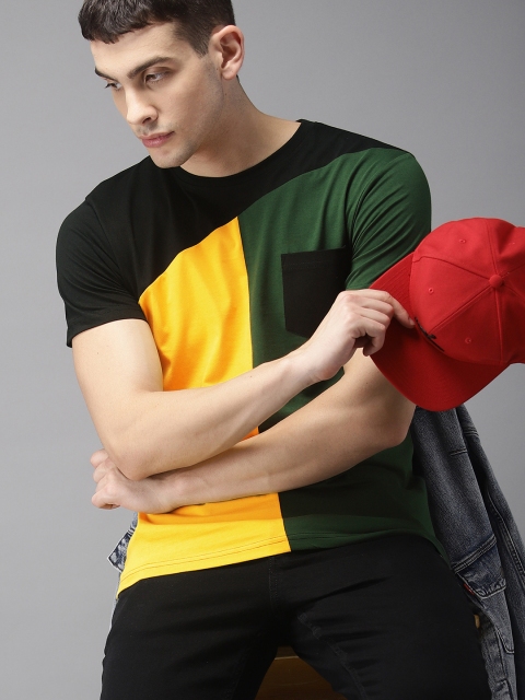 

Moda Rapido Men Black & Green Colourblocked Round Neck T-shirt