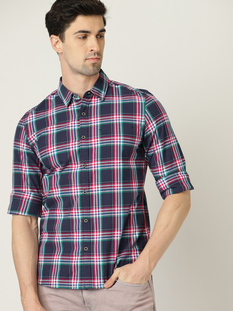 

United Colors of Benetton Men Navy Blue & Pink Slim Fit Checked Casual Shirt