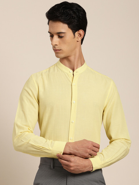 

INVICTUS Men Yellow Slim Fit Solid Casual Shirt