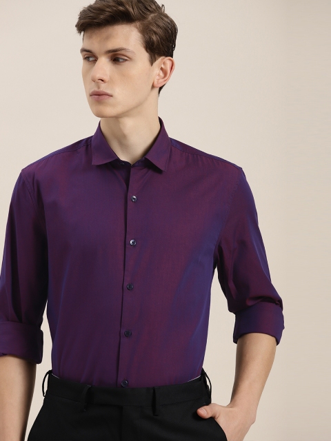 

INVICTUS Men Maroon & Purple Dual-Toned Slim Fit Solid Formal Shirt
