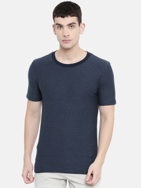 

SELECTED Men Navy Blue Striped Round Neck T-shirt