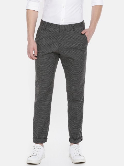 

SELECTED Men Charcoal Grey & Black Regular Fit Self Design Regular Trousers