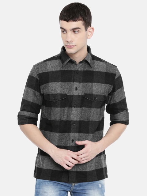 

SELECTED Men Black & Grey Regular Fit Checked Casual Shirt
