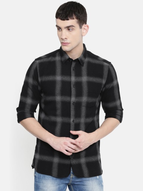 

SELECTED Men Black & Grey Regular Fit Checked Casual Shirt