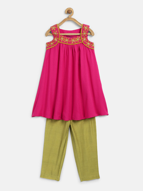 

Sangria Girls Pink & Green Embroidered Kurta with Pyjamas