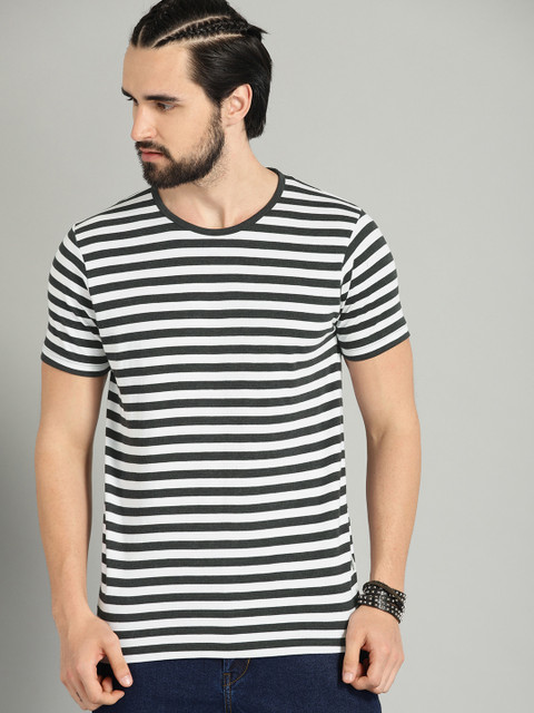 

Roadster Men White & Black Striped Round Neck T-shirt