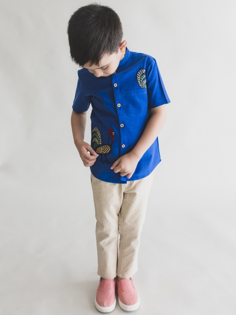 

Tiber Taber Boys Blue Regular Fit Self Design Casual Shirt