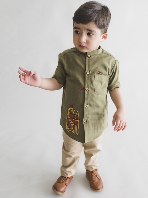 

Tiber Taber Boys Olive Green & Yellow Regular Fit Printed Casual Shirt