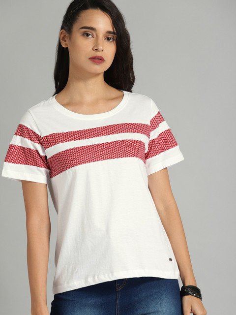 

The Roadster Lifestyle Co Women White Red Striped Round Neck Pure Cotton T-shirt